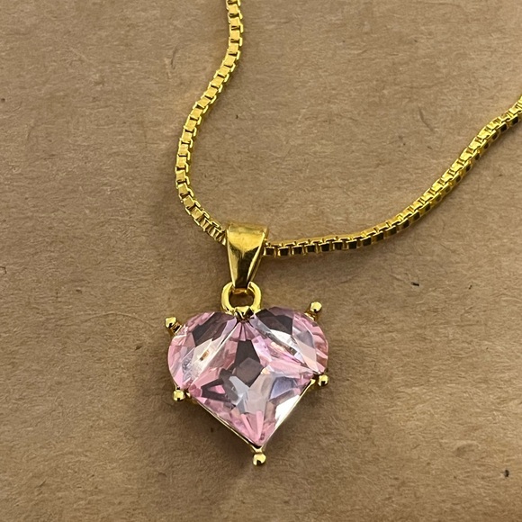 Pink heart necklace - Picture 3 of 3